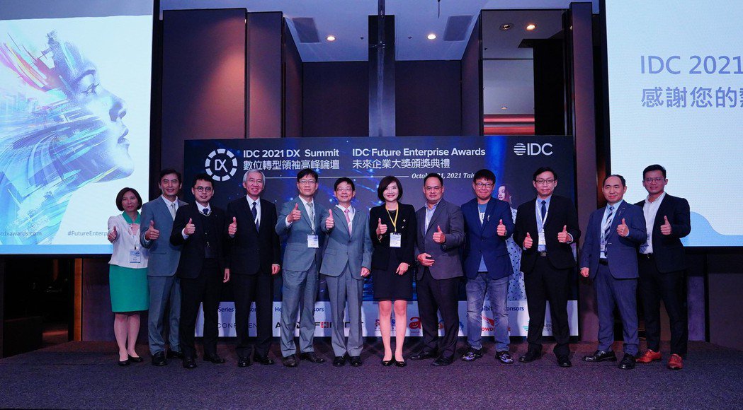 盛弘醫藥楊弘仁執行長 榮獲IDC未來企業大獎 ─ 2021CEO (CEO of the Year)